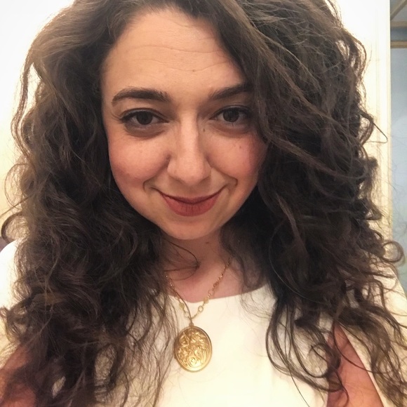 Meet your Posher, Anna - Picture 2 of 3